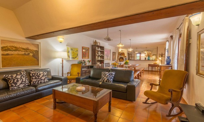 Buger House | Antonio in Mallorca with Bay Views