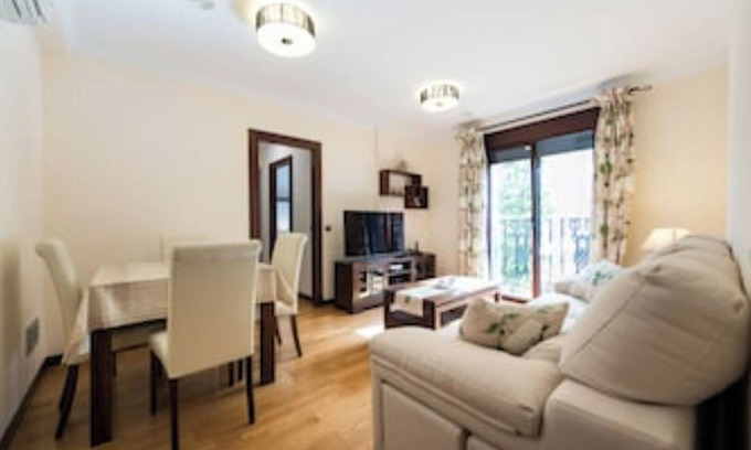 Las Palmas de Gran Canaria Apartment | Apartment near Las Canteras Beach with free Wifi and AC.