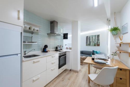 Portonovo Apartment | Apartamento 2 PAX - Portonovo 140 m playa Caneliñas