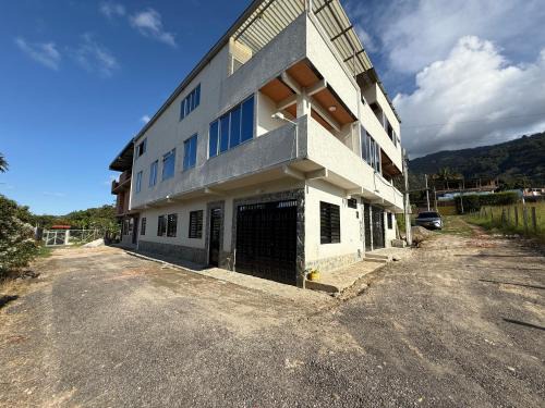 Ibague Apartment | Apartamento campestre 202