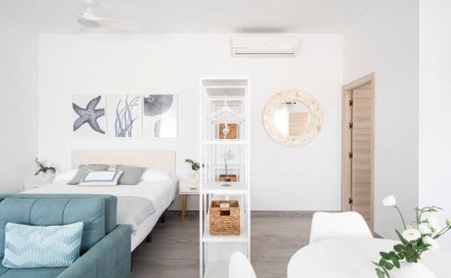 Rincon de la Victoria Apartment | Apartamentos Marina Playa en 1º línea junto al mar