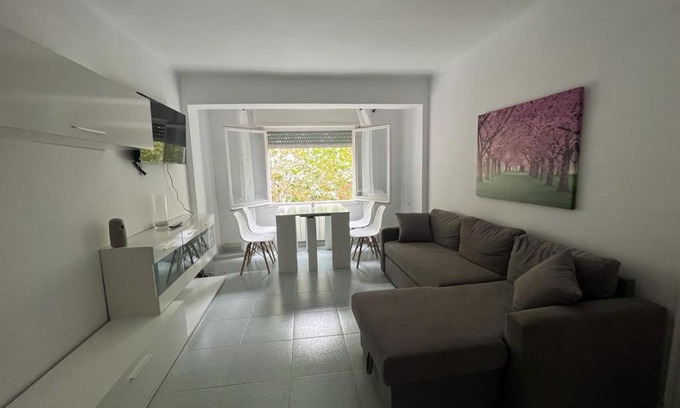 Portbou Apartment | Apartamento Portbou