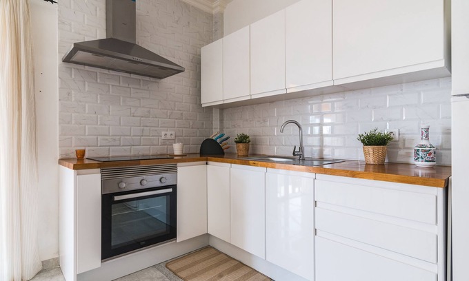 San Fernando Apartment | Apartamento Tulipanes - Your Cozy Retreat in Maspalomas!