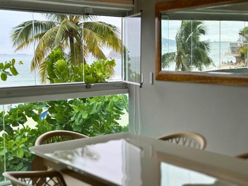 Vila Luis Antonio Apartment | Apartamento Vista para o Mar e Pé na Areia