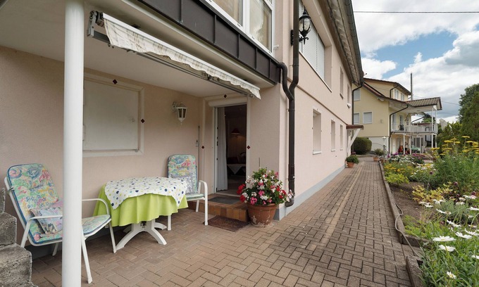 Kalberbronn Apartment | Apartment '2' with Private Terrace, Shared Garden and Wi-Fi