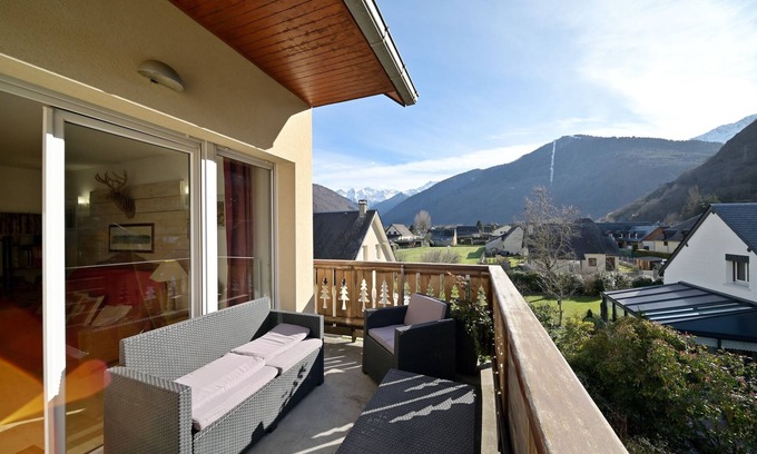 Bagneres-de-Luchon Apartment | Apartment 'A 208 Pics D'Aran' with Mountain View, Shared Pool and Wi-Fi