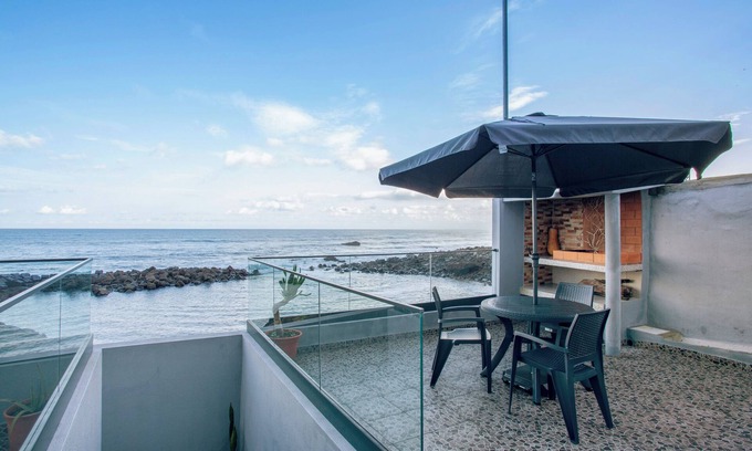 Sao Vicente Apartment | Apartment 'Beach Front Flat' with Sea View, Private Terrace and Wi-Fi