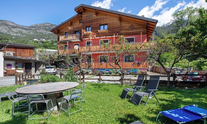 Panorama Apartment | Apartment "Casa Michod - Nonno Marcel" with Mountain View, Shared Garden and Wi-Fi