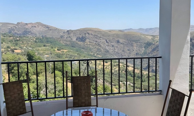 Pitres Apartment | Apartment 'Chaparra Pitres Apart Atalbéitar' with Mountain Views, Shared Pool and Wi-Fi