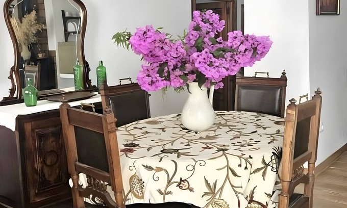 Pitres Apartment | Apartment 'Chaparra Pitres Apart Pitres' with Shared Pool and Wi-Fi