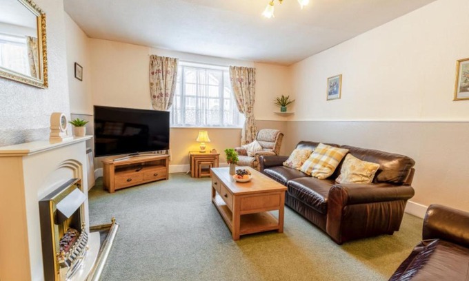 Barnstaple Apartment | Apartment Courtney - Upcott House by Interhome