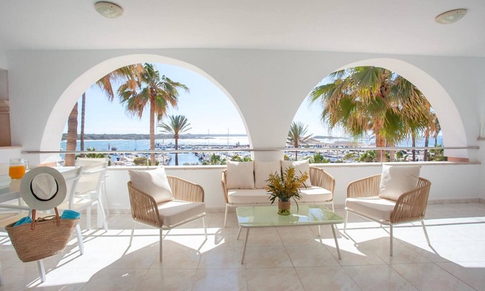 Colonia Sant Jordi Apartment | Apartment 'Edificio Puerto - 3 Habitaciones E1'
