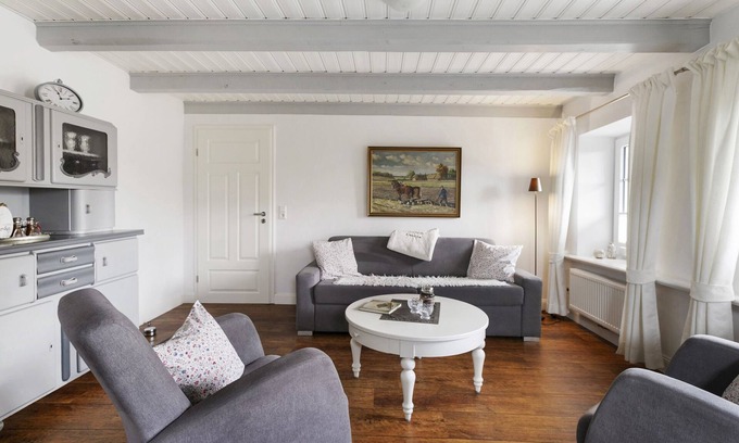 Emmelsbuell-Horsbuell Apartment | Apartment 'Fewo Luzie' with Private Terrace, Shared Garden and Wi-Fi