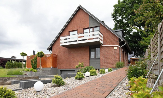 Kauslund Apartment | Apartment 'Ferienwohnung Mürwik' with Shared Garden, Balcony and Wi-Fi