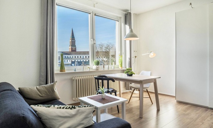 Kiel Apartment | Apartment 'Ferienwohnung Kieler Altstadt' with Wi-Fi
