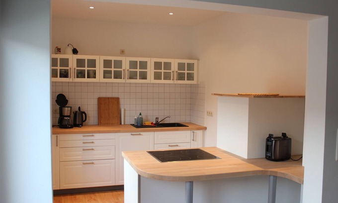 Schutzenplatz Apartment | Apartment for four adults, possibly plus children