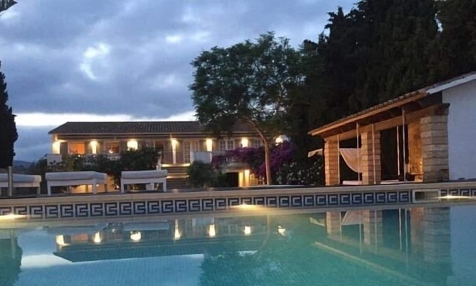 Palma de Mallorca Villa | Apartment in a luxurious villa for 6 people