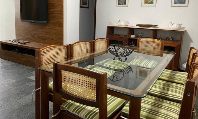 Parque Enseada Apartment | Apartment in Enseada - 2 suites + 1 bedroom with air conditioning and WIFI