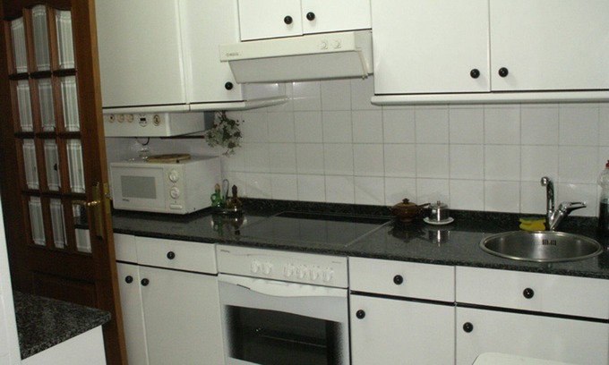 La Coruna Apartment | Apartment in La Coruña with three bedrooms and two bathrooms