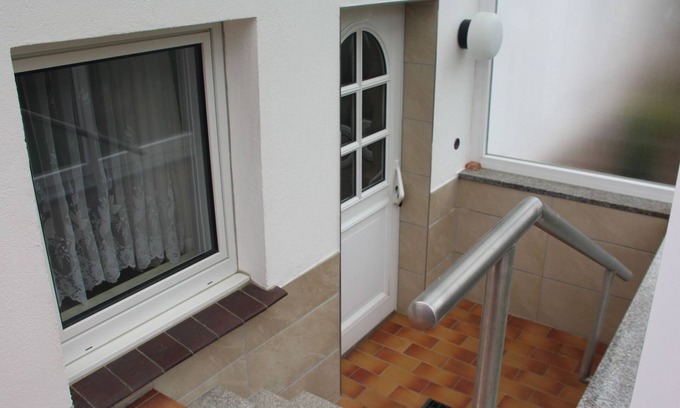Muritz Apartment | Apartment 'Jelinek' with Private Terrace, Private Garden and Wi-Fi