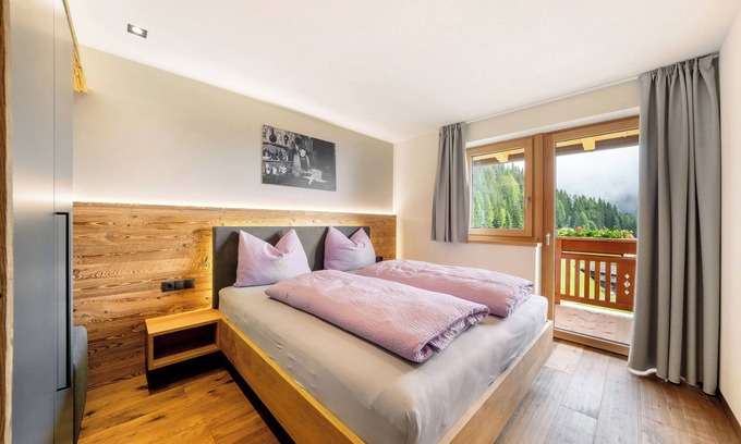 Ultimo Apartment | Apartment 'Loach' with Mountain View, Shared Garden and Wi-Fi