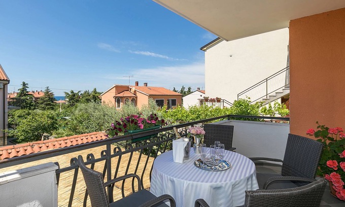 Porec Apartment | Apartment Loredana (72811-A1) - Porec