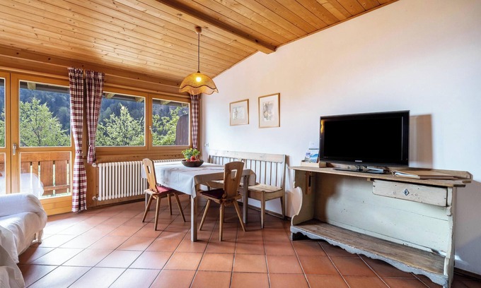 San Pancrazio Apartment | Apartment 'Mayrhof Tanne' with Mountain View, Wi-Fi, Balcony & Garden