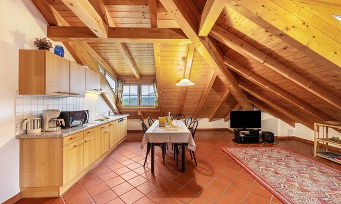 Caldaro Sulla Strada del Vino Apartment | Apartment 'Panorama' with Mountain View, Private Garden and Wi-Fi