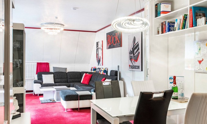 Bad Zwischenahn Apartment | Apartment 'Rot-weiss' with Private Terrace and Wi-Fi