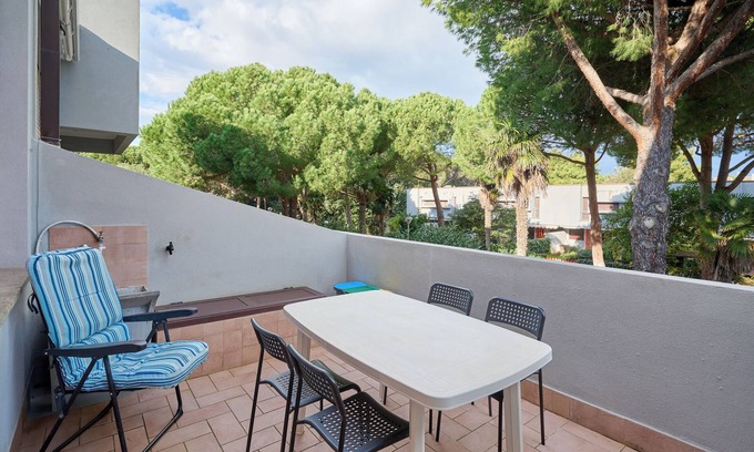 San Vincenzo Apartment | Apartment 'San Vincenzo Podere San Luigi' with Private Terrace, Balcony and Air Conditioning
