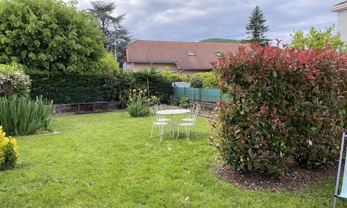 Aix-les-Bains Villa | Apartment T4 76m2 with garden in villa between town and lake