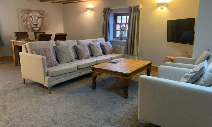 Bilbrough Apartment | Apartment Two, The Carriage House.