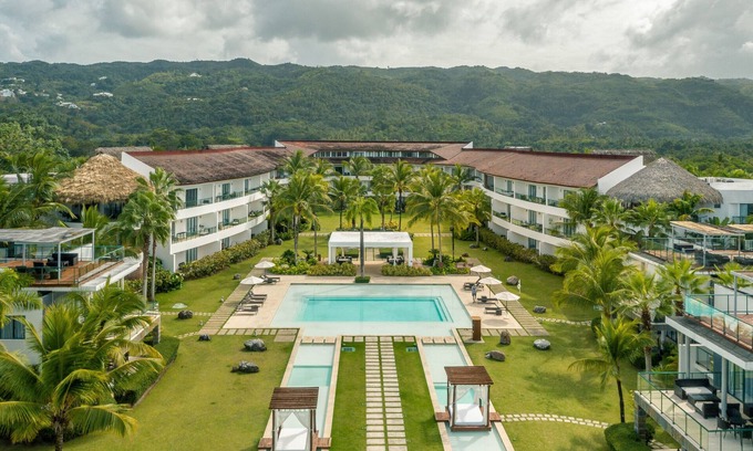 Las Terrenas Apartment | Apartment w/Jacuzzi/Beach/Balcony in Sublime