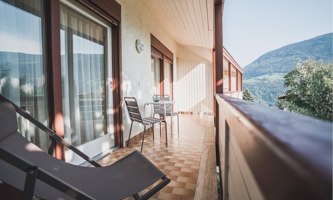 Parcines Apartment | Apartment "Wanda 7" with Wi-Fi, Balcony & Swimming Pool