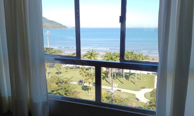 Embare Apartment | Apartment with a sea view.