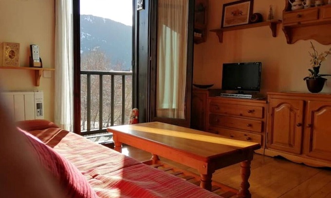 La Vall de Boi Apartment | Apartment with direct light - Falcó 16