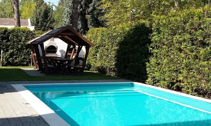 Siofok Aranypart Apartment | Apartment with pool, sauna, wlan, grill,air conditioning-100m from Lake Balaton