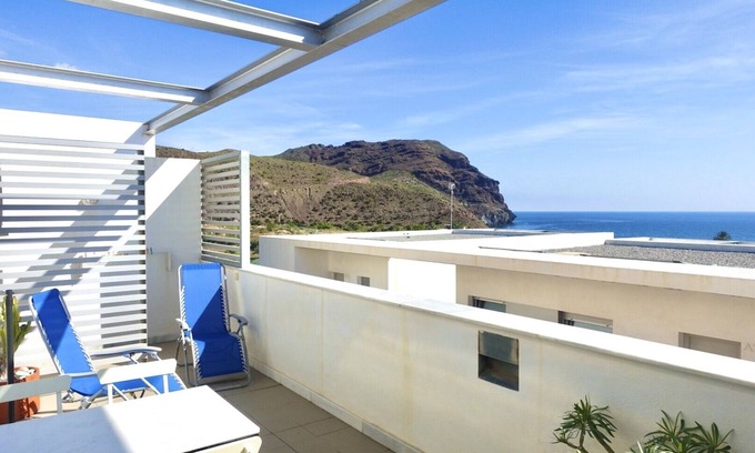Las Negras Apartment | Apartment with sea views with pool and wifi