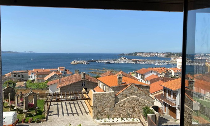 Sanxenxo Apartment | Apartment with view over the harbor of Sanxenxo