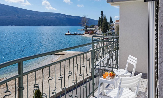 Baosici Apartment | Apartments Rosić Baošići