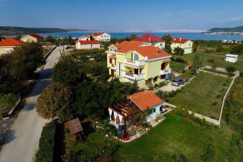 Ljubac Apartment | Apartments Secret Garden