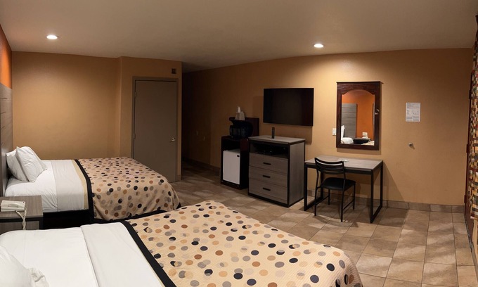 Modesto Hotel | Apex Inn