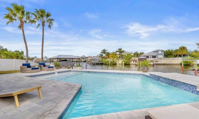 Apollo Beach House | Apollo Beach Waterfront Pool Oasis