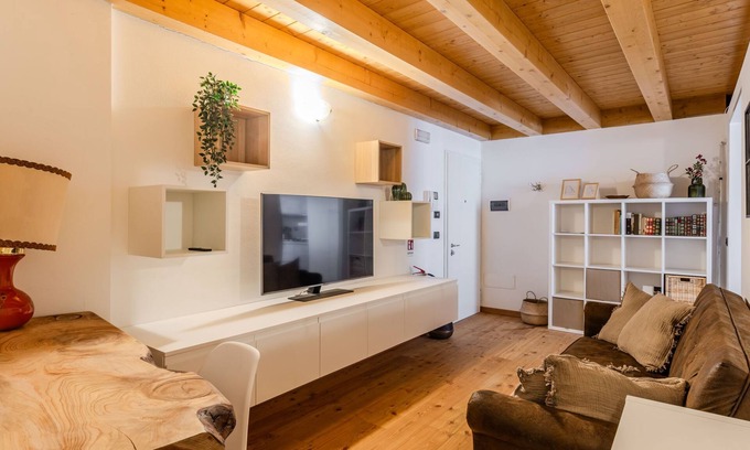 Monclassico Apartment | Appartamento Carlotta by Interhome