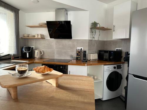 Villiers-le-Bel Apartment | Appartement proche Paris-Aéroport CDG-Gare-Disney