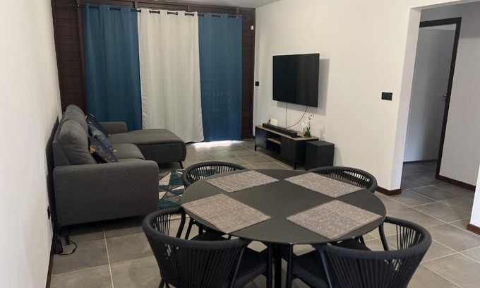 Remire Montjoly Apartment | APPARTEMENT T3 COSY et PAISIBLE avec JARDIN à REMIRE-MONTJOLY