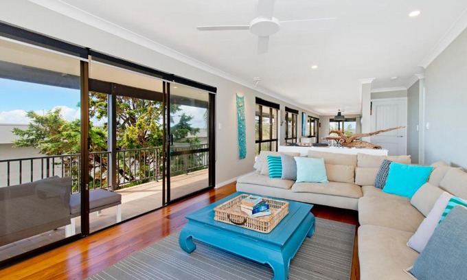 Bonny Hills House | Apricari - oasis by the sea