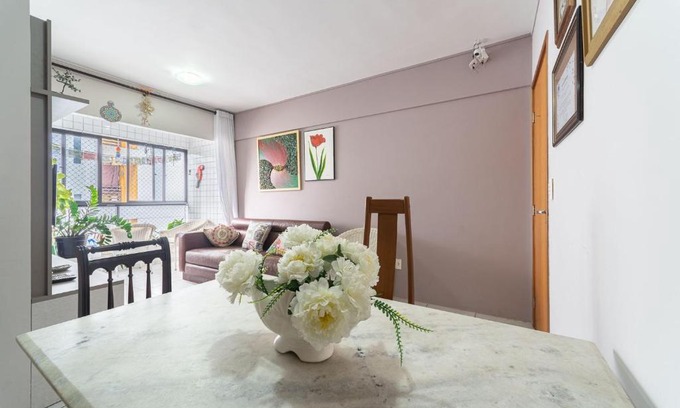 Casa Amarela Apartment | Apt 2 quartos com varanda próximo Praça Casa Forte o bairro mais agradável do Recife ARN901