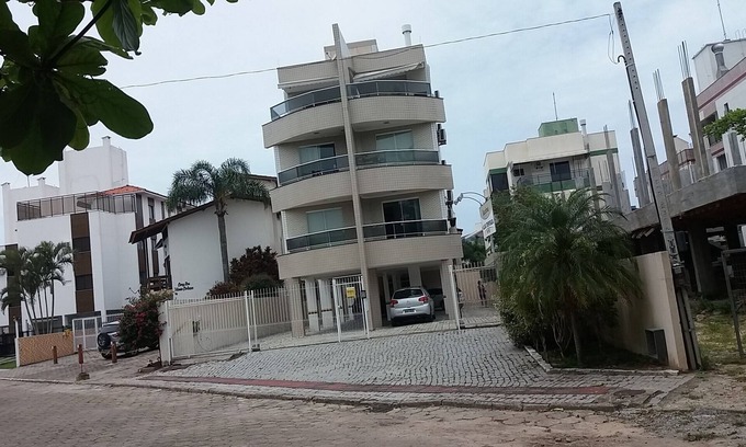 Ingleses Centro Apartment | Apt. 2nd floor with garage 60 meters from the beach