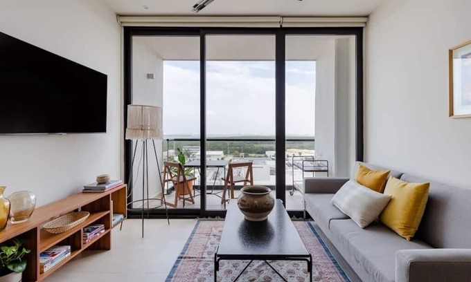 Downtown Cancun Apartment | Apt 903 with stunning Lagoon view w/pool and gym